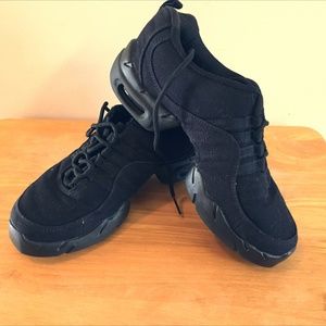 EUC Bloch Jazz Sneaker Size 9.5 (Fits smaller)